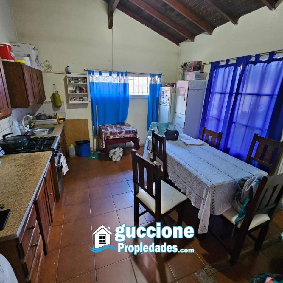 CASA 4 AMBIENTES EN LO MEJOR DE LAS DALIAS