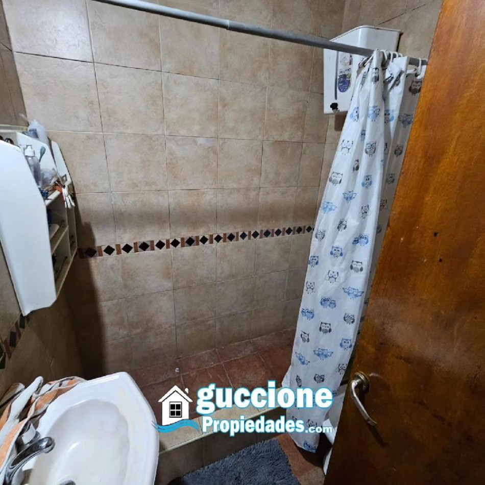 CASA 4 AMBIENTES EN LO MEJOR DE LAS DALIAS