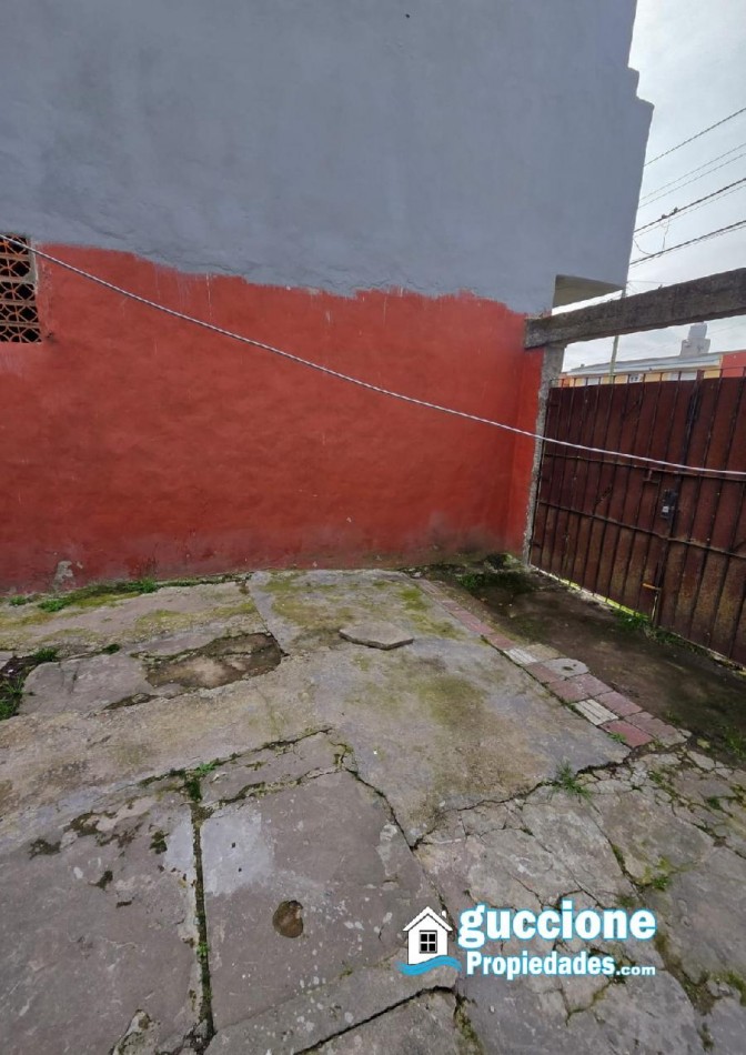 CHALET BARRIO SAN MARTIN 4 AMBIENTES CON COCHERA 
