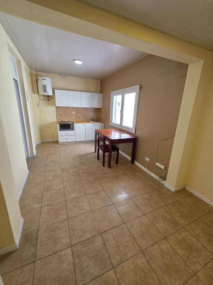 Excelente departamento 2 ambientes en alquiler con cochera